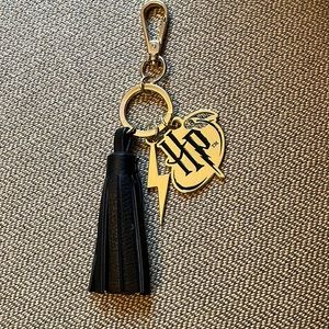 New Harry Potter vegan black tassel clip on gold key hook fob lightning bolt